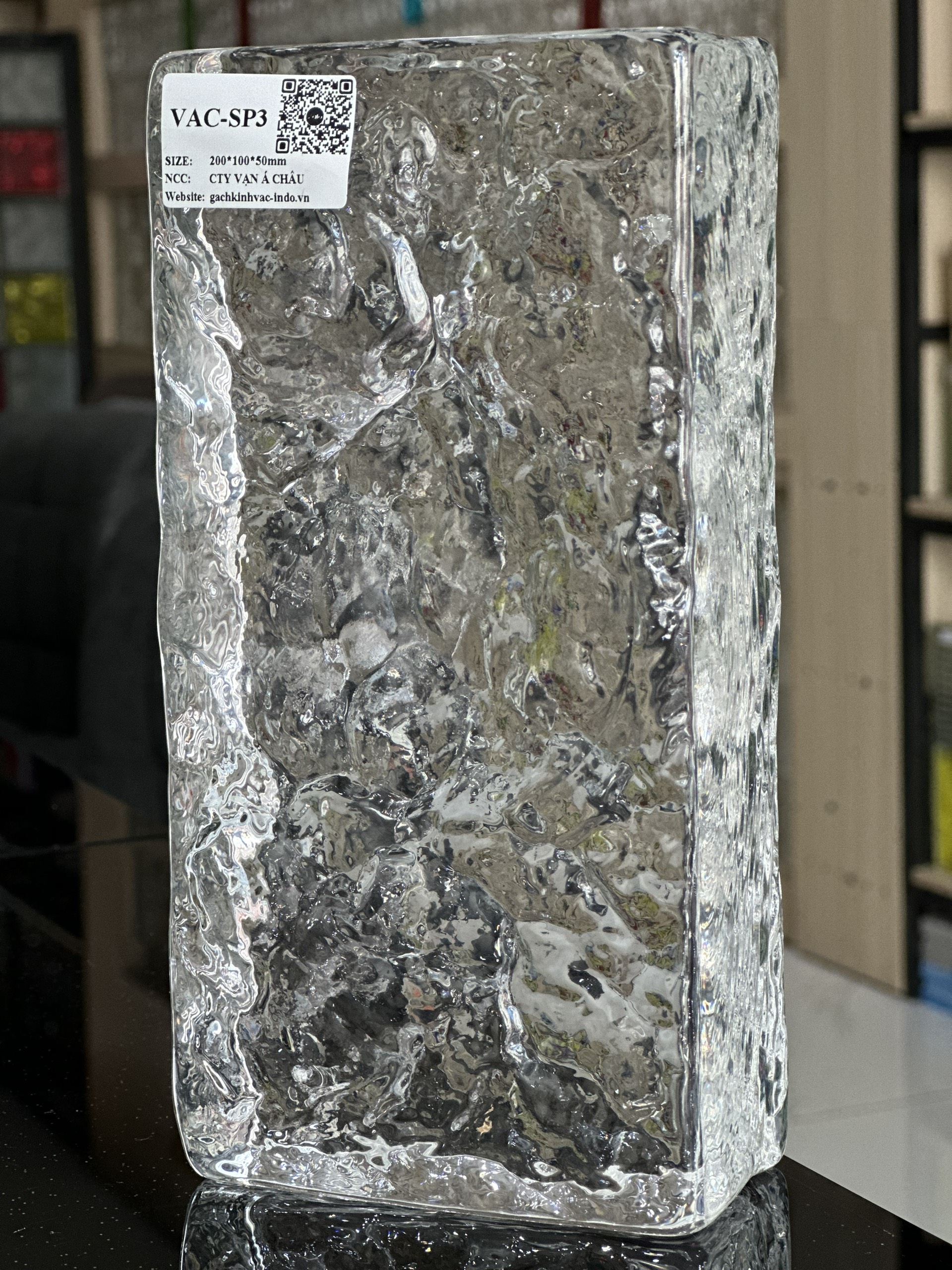 GẠCH KÍNH KHỐI ĐẶC SP3